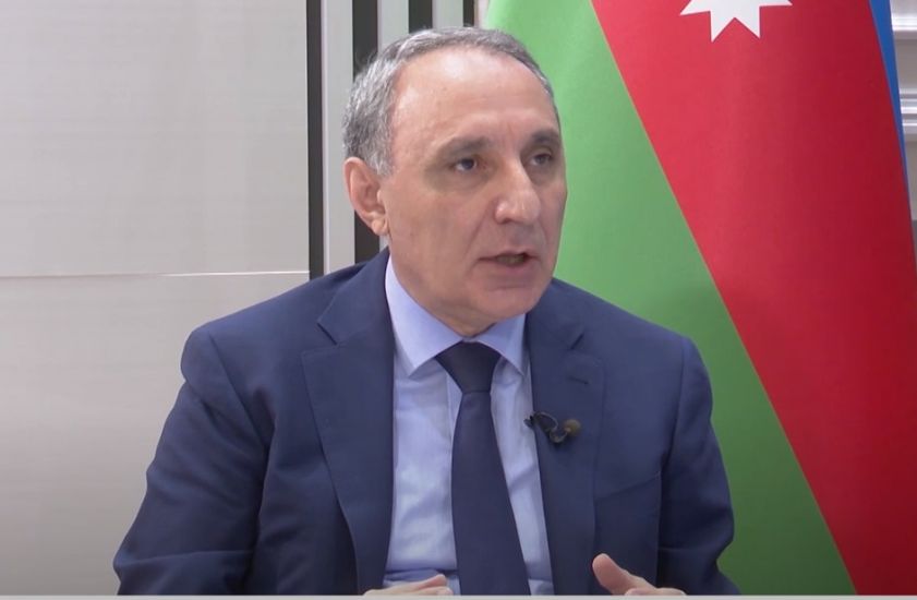 Kamran Əliyev İrana getdi