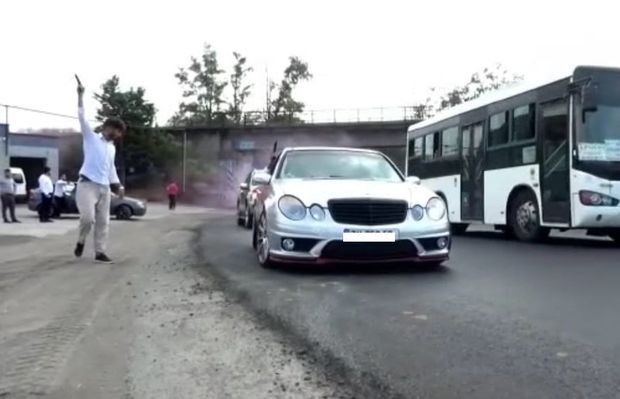 Azərbaycanlıların toyunda silahdan istifadə olundu, polis işə qarışdı -        VİDEO