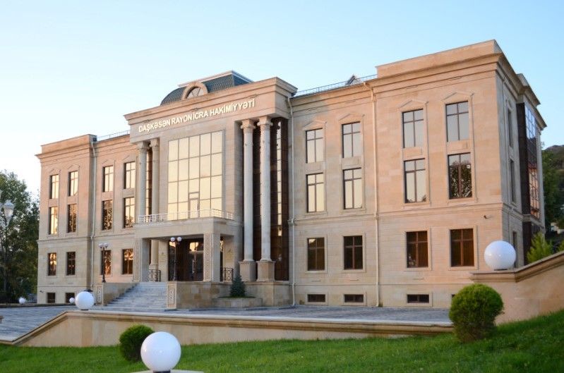 Daha bir icra hakimiyyətində əməliyyat keçirildi, vəzifəli şəxslər saxlanıldı