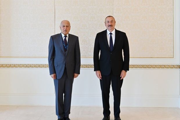Prezident İlham Əliyev Ərəb Liqasının Baş katibini qəbul edib