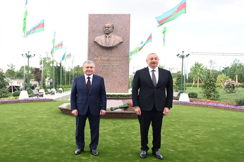 İlham Əliyev və Şavkat Mirziyoyev Daşkənddə Heydər Əliyev Meydanının açılışını ediblər -   YENİLƏNDİ 2 - FOTOLAR
