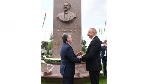 İlham Əliyev və Şavkat Mirziyoyev Daşkənddə Heydər Əliyev Meydanının açılışını ediblər -   YENİLƏNDİ 2 - FOTOLAR — foto 10