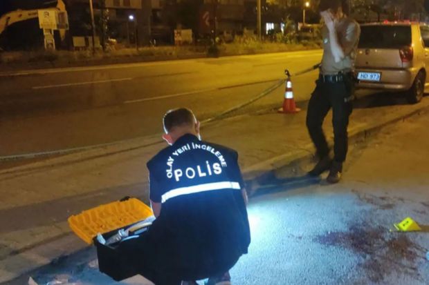 Əyləncə mərkəzində ov tüfəngindən atəş açıldı: Altı nəfər yaralandı -     VİDEO