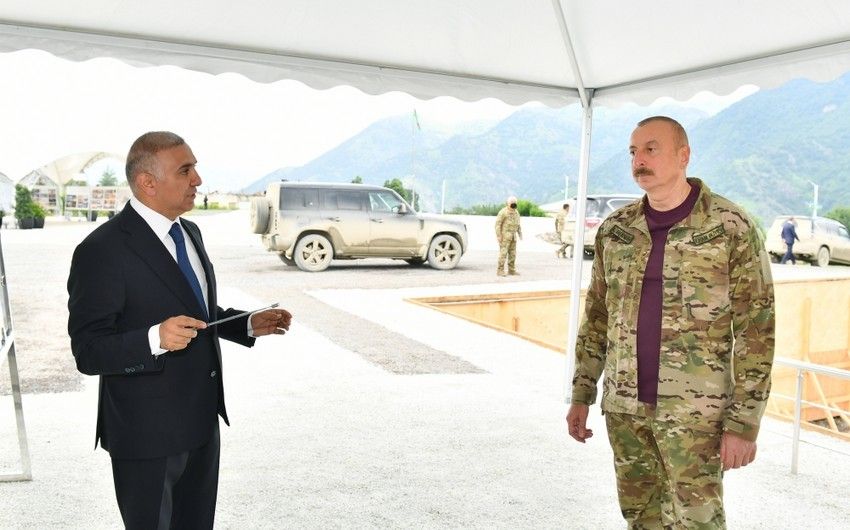 İlham Əliyev Laçın Beynəlxalq Hava Limanının tikintisi ilə tanış olub