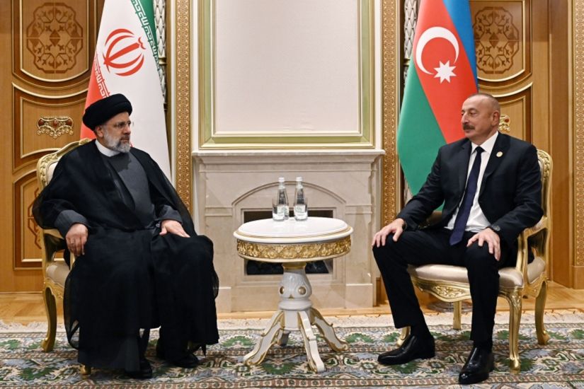 “Azərbaycan Prezidentinin Tehrana, mənim də Bakıya səfər etmək planlarımız var” -     Rəisi