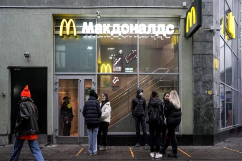 “McDonald’s” Rusiyada 850 restoranını bağladı