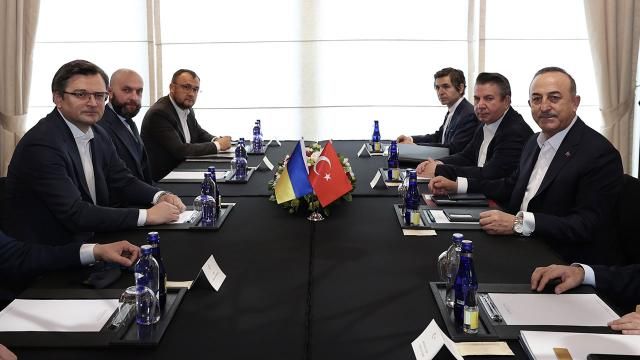 Çavuşoğlu rusiyalı və ukraynalı həmkarları ilə görüşdü