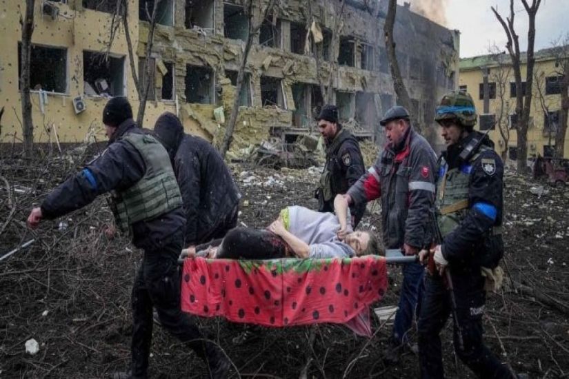 Ukraynada hava zərbəsi zamanı doğum evində olan hamilələrdən biri öldü