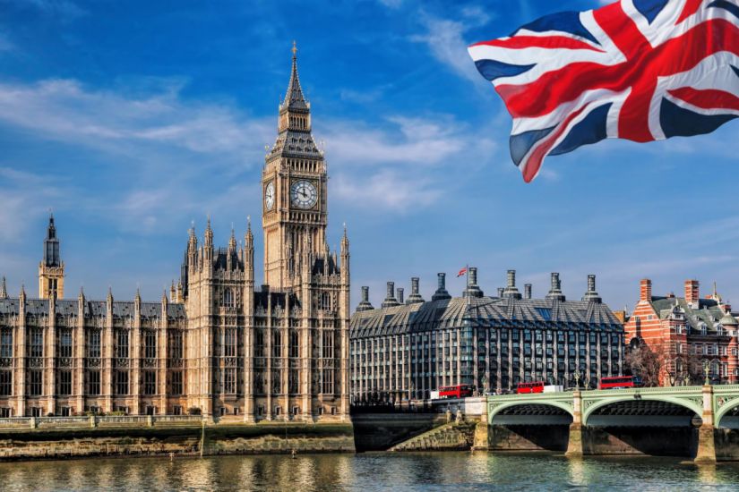 Səfirlik: Britaniya diplomatik nümayəndəliklərin qorunmasına zəmanət öhdəliyinə ciddi yanaşır
