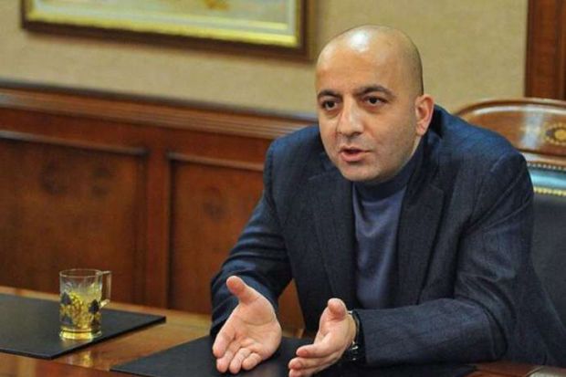 Mübariz Mənsimovdan Hüseyn Cavid adına məktəbin direktoruna cavab:     “Ləyaqətsiz oyundan əziyyət çəkən məhz o uşaqlardır”
