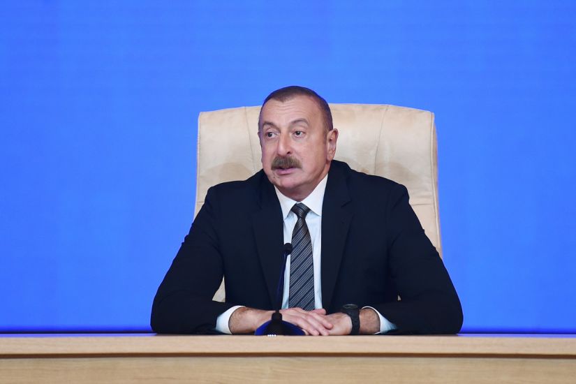 Dövlət başçısı: "Biz hər il yeni iş yerləri açmalıyıq"