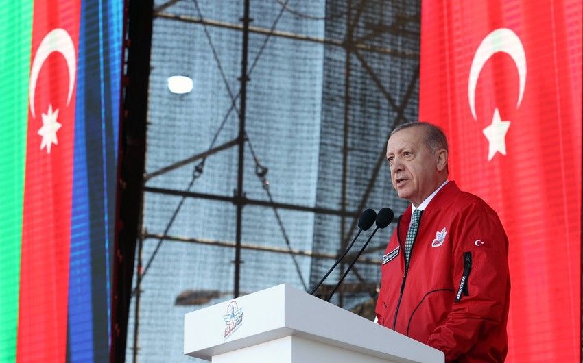 Ərdoğan Bəxtiyar Vahabzadənin bu şeirini səsləndirdi