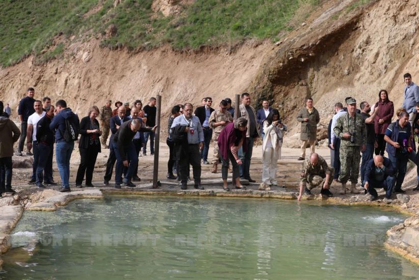 Xarici diplomatlar İstisuda olublar