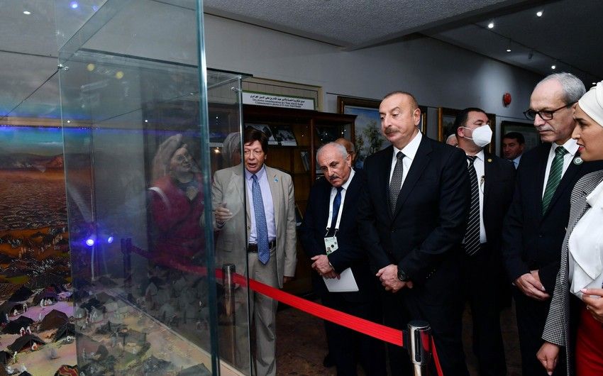İlham Əliyevin Əlcəzairin paytaxtında Şəhidlər abidəsini və Milli Mücahidlər Muzeyini ziyarət etdi -             YENİLƏNDİ - 2