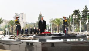 İlham Əliyevin Əlcəzairin paytaxtında Şəhidlər abidəsini və Milli Mücahidlər Muzeyini ziyarət etdi -             YENİLƏNDİ - 2 — foto 5