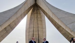 İlham Əliyevin Əlcəzairin paytaxtında Şəhidlər abidəsini və Milli Mücahidlər Muzeyini ziyarət etdi -             YENİLƏNDİ - 2 — foto 6