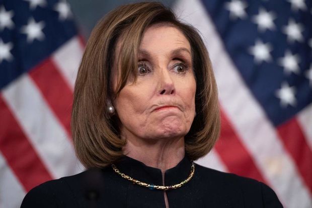 Nensi Pelosi istefa verir?