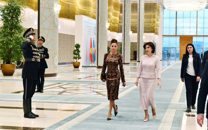 Mehriban Əliyeva Ziroatxon Mirziyoyeva ilə görüşdü -   FOTO
