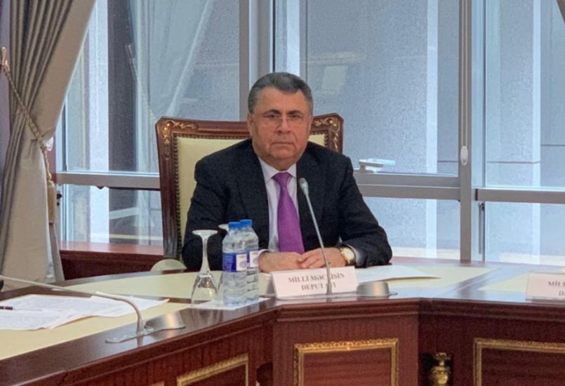 Cavanşir Paşazadə: “Bəzi məscidlərdə ayələr ərəbcə yazılsa da, Azərbaycan dilində tərcüməsi olur…”