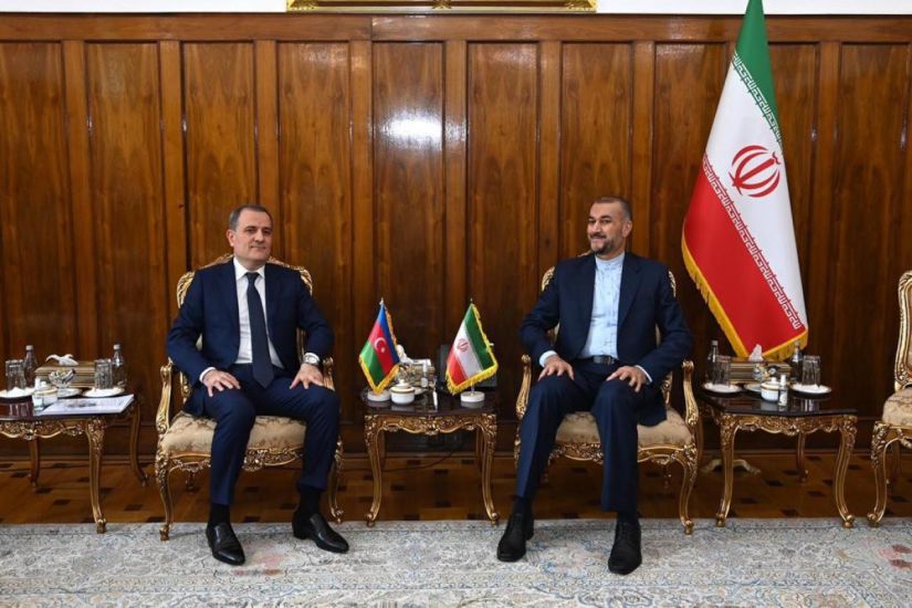 Azərbaycan və İran XİN rəhbərləri münasibətlərdəki son vəziyyəti müzakirə etdi