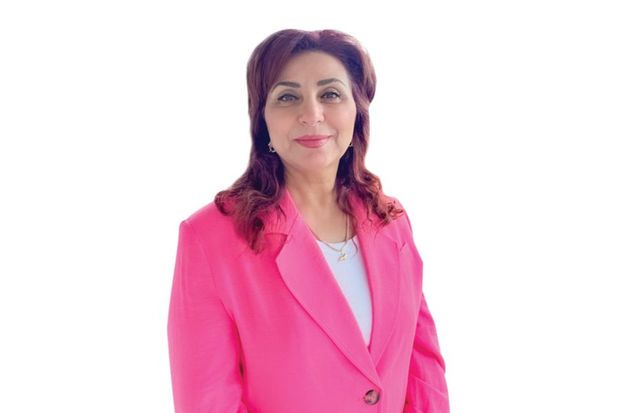 İsveçdə 4-cü dəfə millət vəkili seçilən azərbaycanlı qadın kimdir?