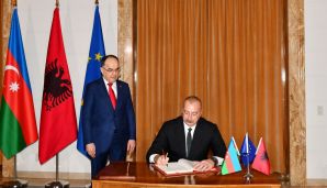 Azərbaycan Prezidentinin Tiranada rəsmi qarşılanma mərasimi olub — foto 4
