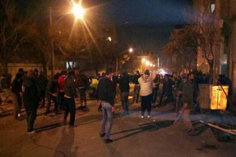 İranda polis generalı etirazçılar tərəfindən qətlə yetirildi