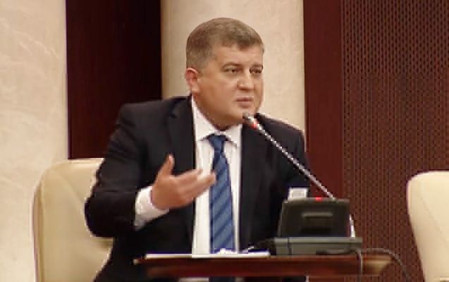 Erkin Qədirli: “Rusiya əleyhinə hesabata səs verərkən Könül Nurullayeva düyməni səhv basmışdı”