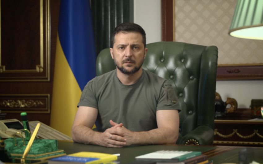 Zelenski orduya payız çağırışını ləğv edib, tərxisi təxirə saldı
