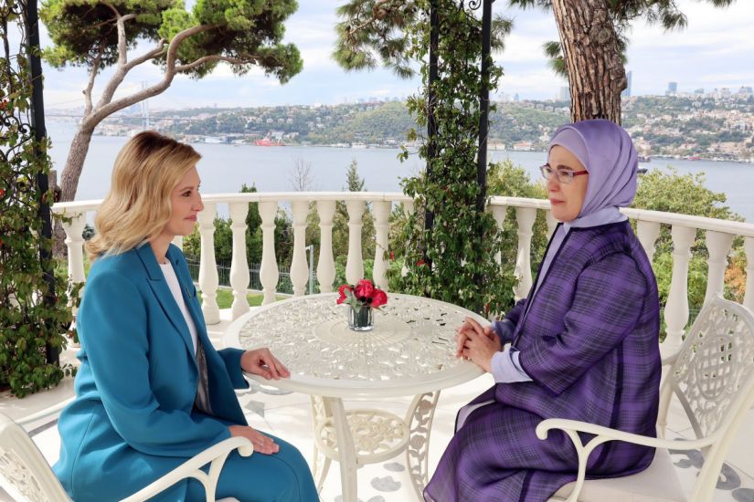 Əminə Ərdoğan Olena Zelenskaya ilə görüşdü