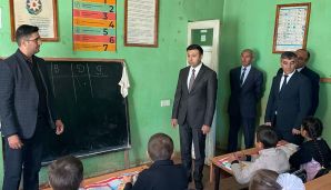 İcra başçısı direktoru məktəbdə tapmayıb, Təhsil İdarəsi qarşısında məsələ qaldırıldı -           FOTO — foto 3