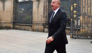 Praqada Zirvə Toplantısı başladı:  İlham Əliyev iclasda iştirak etdi - YENİLƏNDİ — foto 1