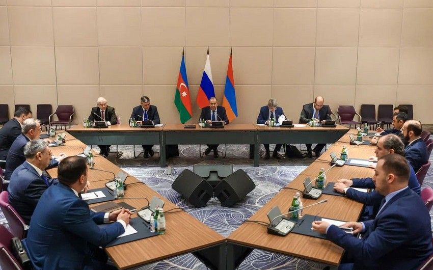Azərbaycan, Rusiya və Ermənistan XİN başçılarının görüşündə müzakirə olunan məsələlər açıqlandı