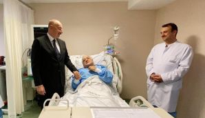 Prezident Binəli Yıldırıma, Şamil Ayrıma və mühafizəçi Oğuzhan Dəmirçiyə xəstəxanada baş çəkib -   FOTO — foto 1