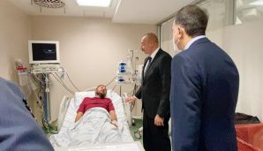Prezident Binəli Yıldırıma, Şamil Ayrıma və mühafizəçi Oğuzhan Dəmirçiyə xəstəxanada baş çəkib -   FOTO — foto 4