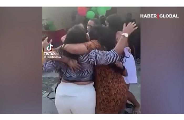 Qucaqlaşıb rəqs edən qızlar döşəməni uçurdular -     ANBAAN VİDEO