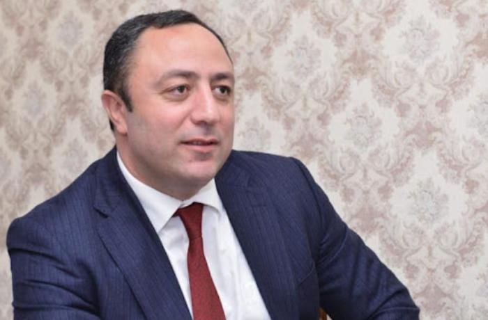 Anar Əsədlini həbsə aparan     HEYRƏTAMİZ FAKTLAR