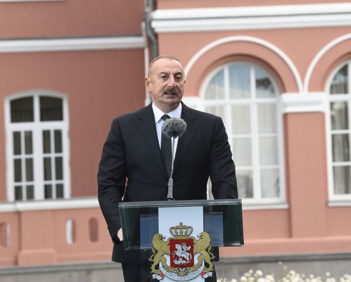 İlham Əliyev: Bizim Gürcüstanla dostluq və qardaşlıq münasibətlərimiz tranzit üçün imkanlar yaradır