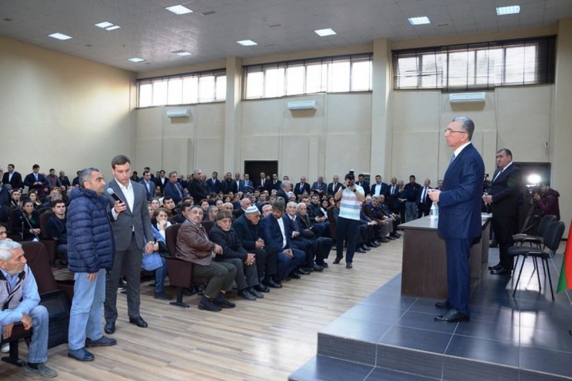 Eldar Əzizov qiymətlər barədə danışdı