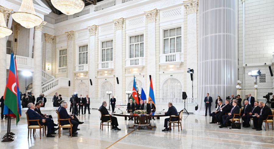 Azərbaycan, Rusiya və Ermənistan liderlərinin birgə bəyanatının mətni yayıldı -       FOTO