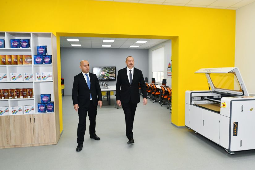 Saray qəsəbəsində yeni inşa edilən məktəblə tanış oldu