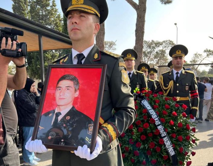 Şəhid Səbuhi Əhmədovla bağlı diqqətsizliyə görə qınanılan icra hakimiyyətlərindən açıqlama -     VİDEO