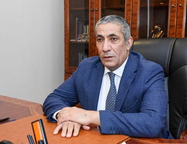 Siyavuş Novruzov Əli İnsanovun Prezidenti dəstəkləməsindən danışdı:       “Tövbə qapıları həmişə açıq olur”