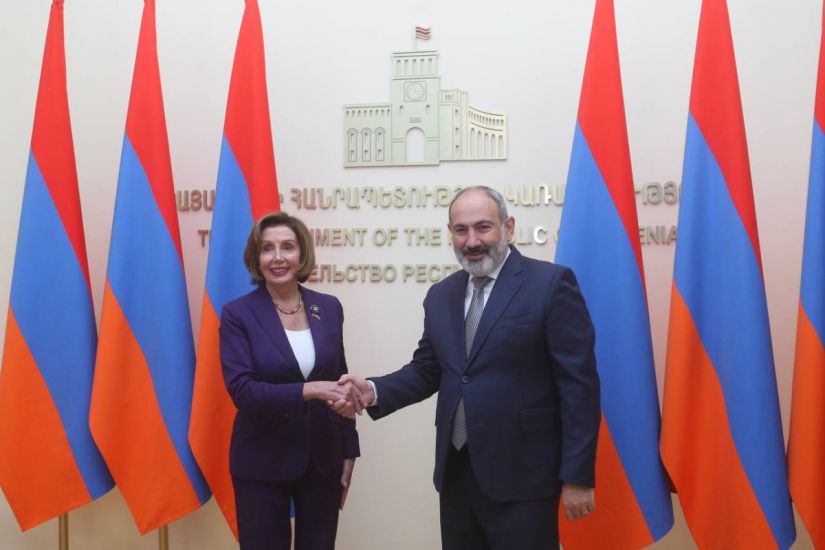 Nensi Pelosi Nikol Paşinyanla görüşdü