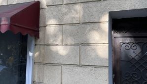 Bakıda tarixi bina rəngləndi – “Bu, təsadüfi insanların Mədəniyyət Nazirliyində vəzifələrə təyin edilmələrinin nəticəsidir” -     FOTO — foto 9