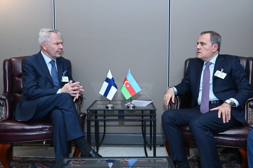Ceyhun Bayramov Finlandiyanın xarici işlər naziri ilə görüşdü