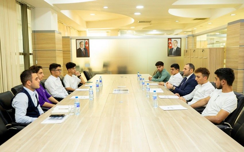 “YAŞAT” tələbə adını qazanmış şəhid övladlarına 2000 manat pul mükafatı təqdim etdi