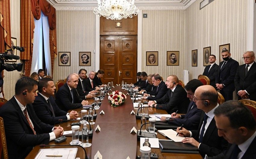 Azərbaycan və Bolqarıstan prezidentlərinin geniş tərkibdə görüşü olub