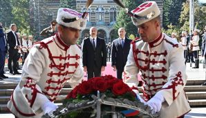 İlham Əliyev Sofiyada naməlum əsgərin məzarını ziyarət etdi -     FOTOLAR — foto 2