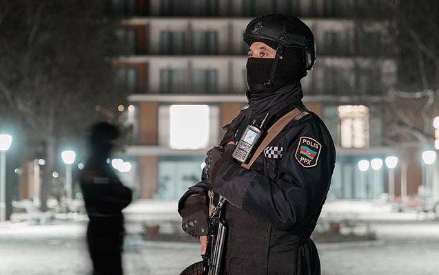 Gecə Bakıda niyə təcili polis postları quraşdırılıb?